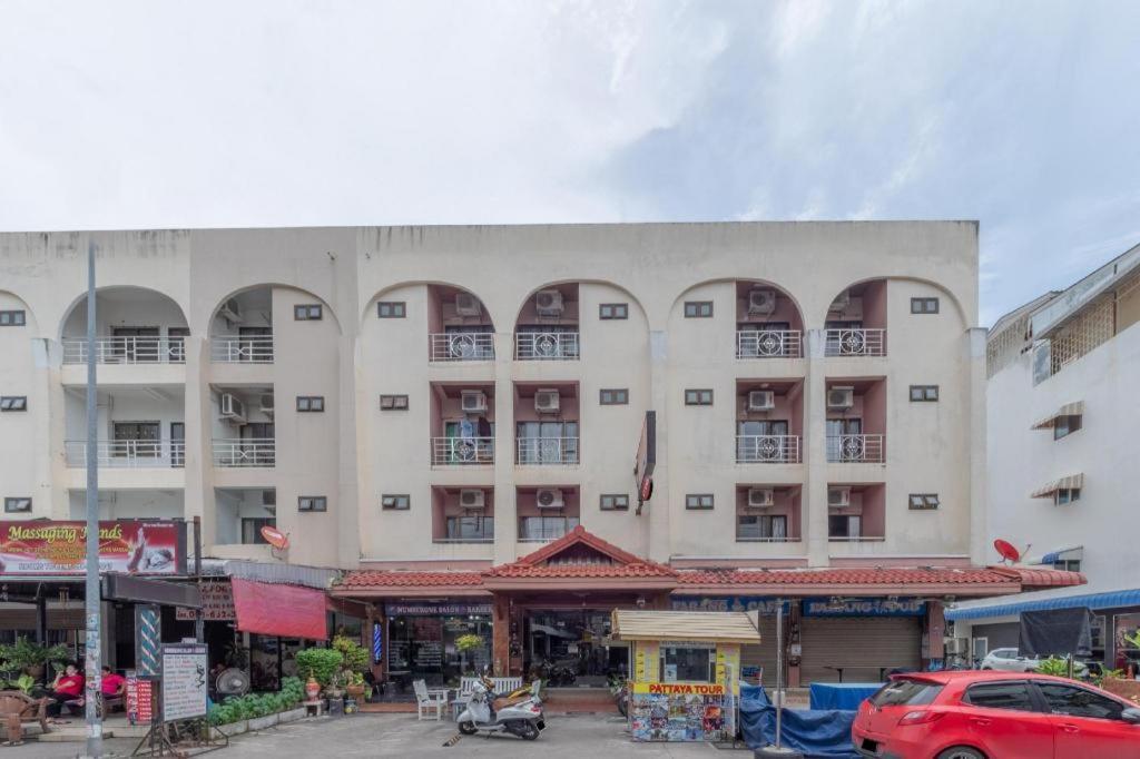 Oyo 1125 Chokdee Inn Pattaya Eksteriør billede